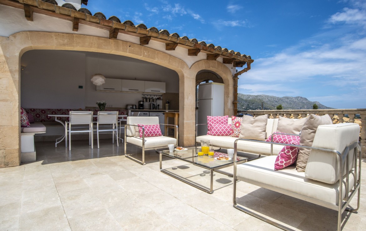 Gorgeous Town House in Pollensa for sale