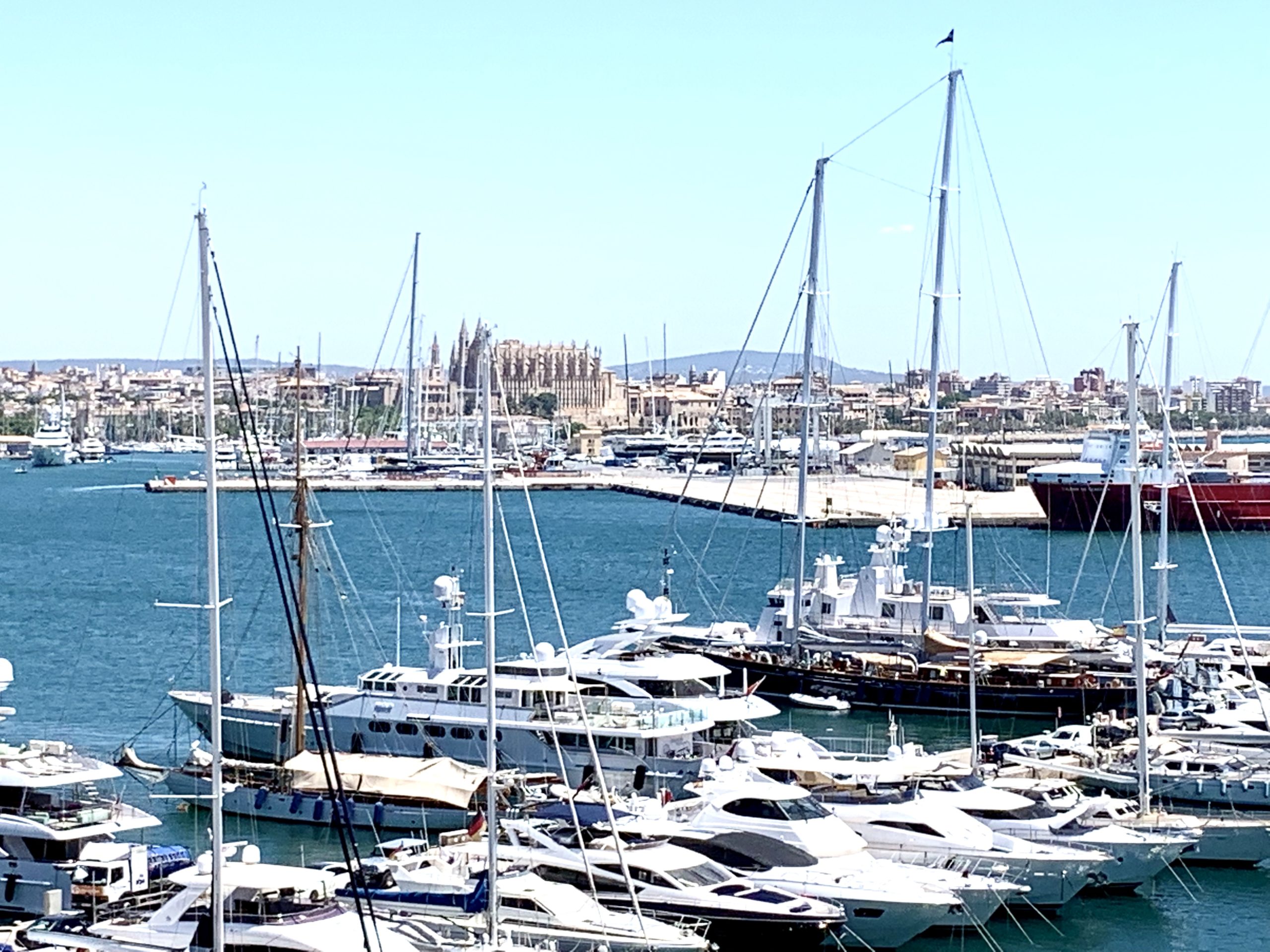 Rent Apartment in Palma de Majorca - port - views to the Cathedral