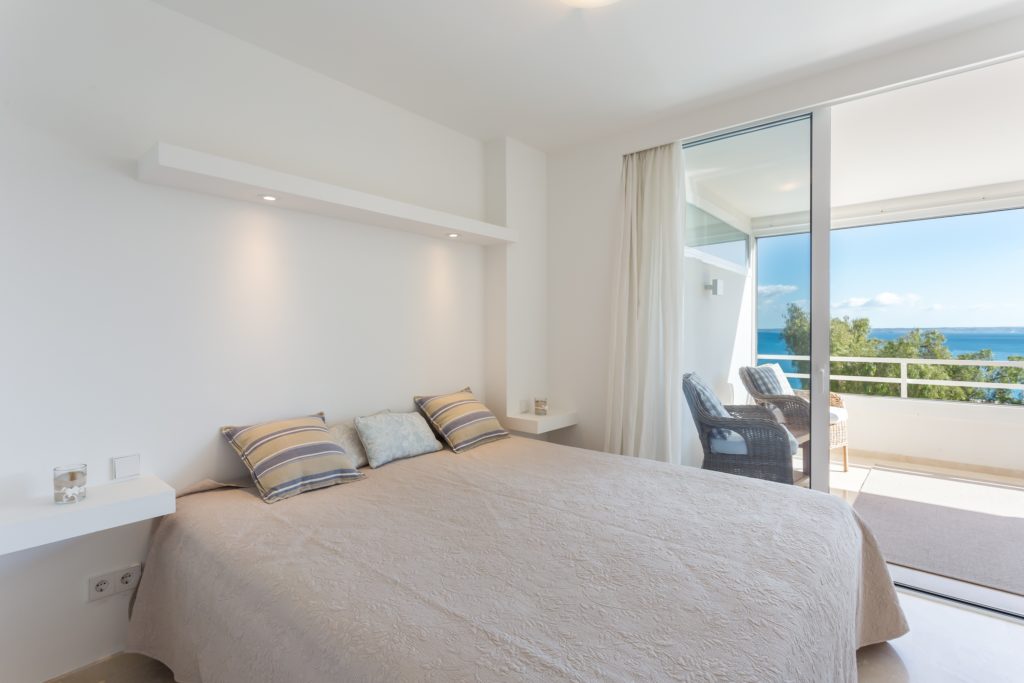 Illetas beach apartment for sale