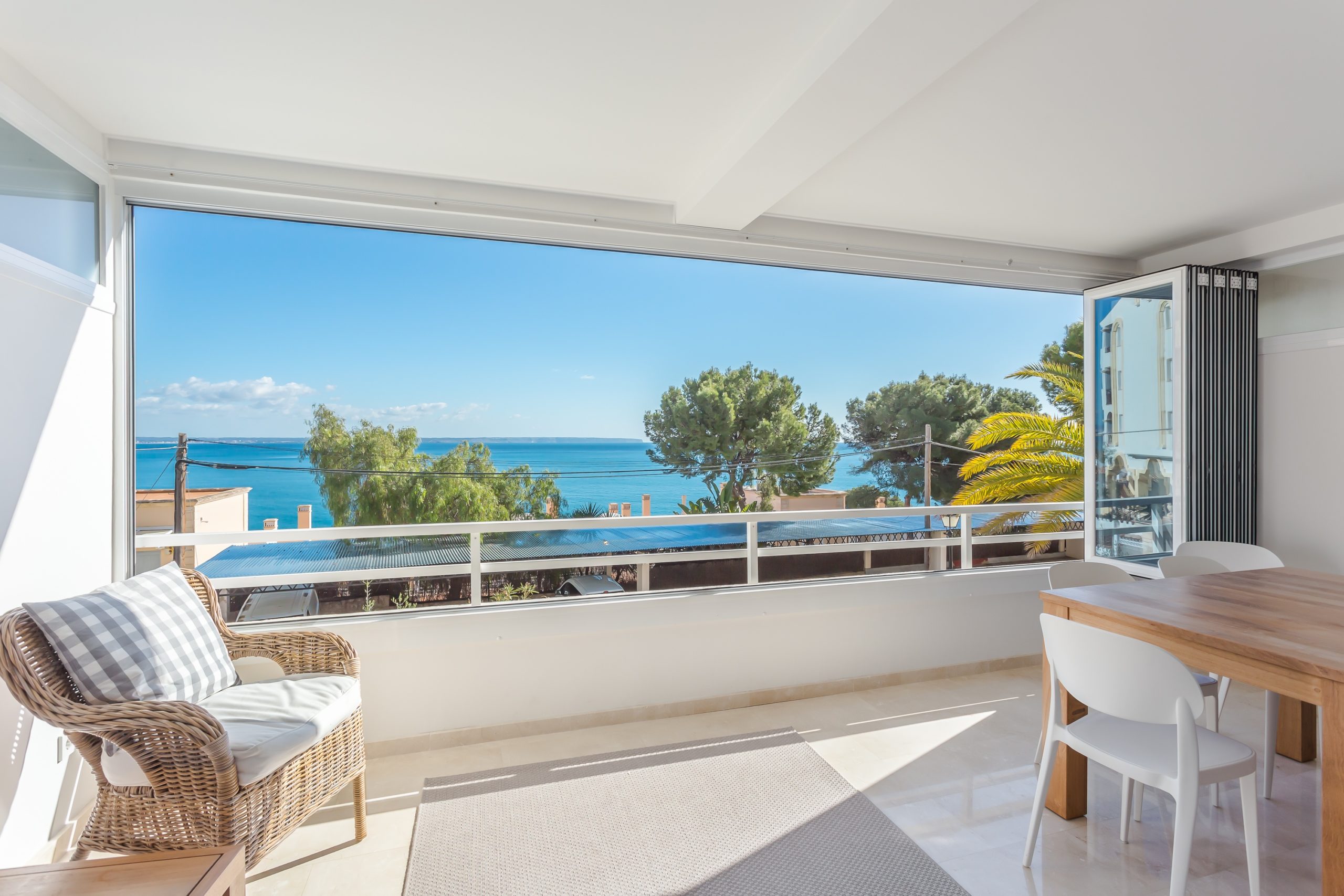 Illetas Beach apartment for sale
