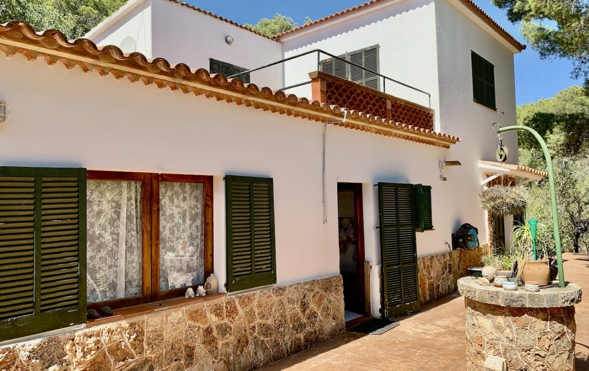Santa Maria: country house near the village