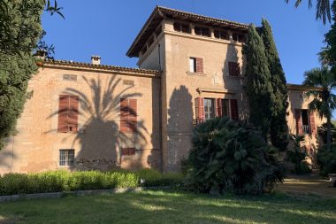 Palma: Renoviertes historisches Anwesen mit Pferdeanlage auf großem Grundstück