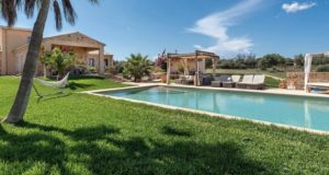 Neue Finca mit 2 Gästehäusern im Südosten Mallorca